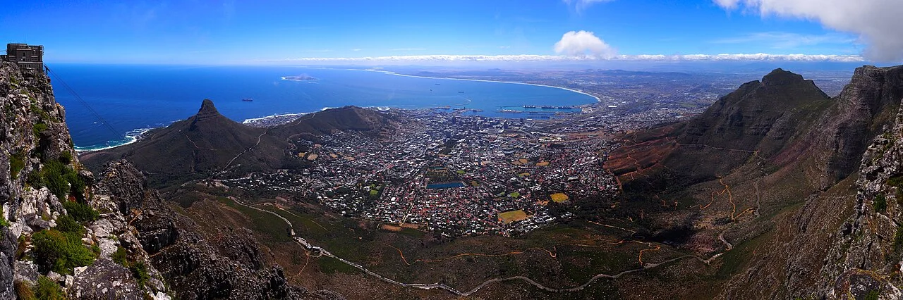 Panorama de Ciudad del Cabo desde la cima de Table Mountain