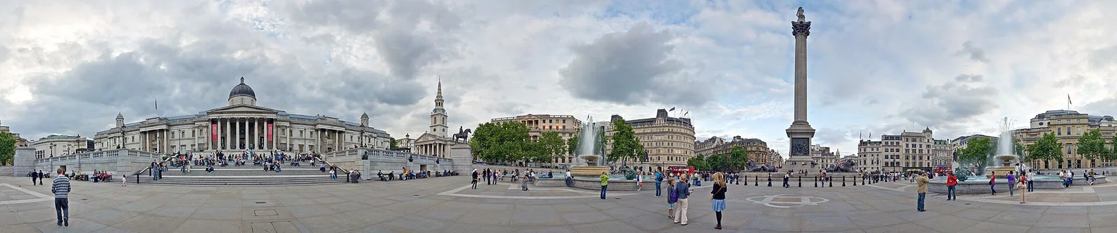 Panorámica de Trafalgar Square en Londres, junio de 2009