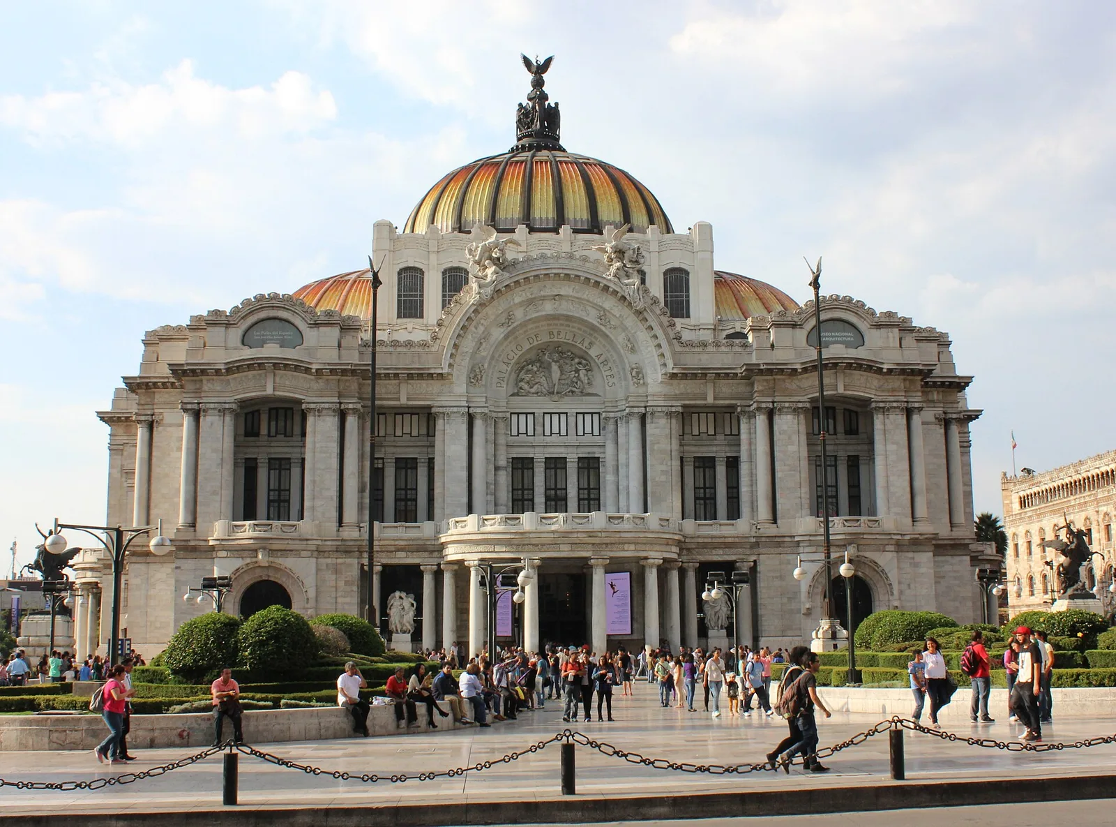 Fachada del Palacio de Bellas Artes en Ciudad de México